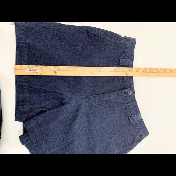 Dockers Blue Pleated Relaxed Denim Short size 6P - Picture 5 of 9